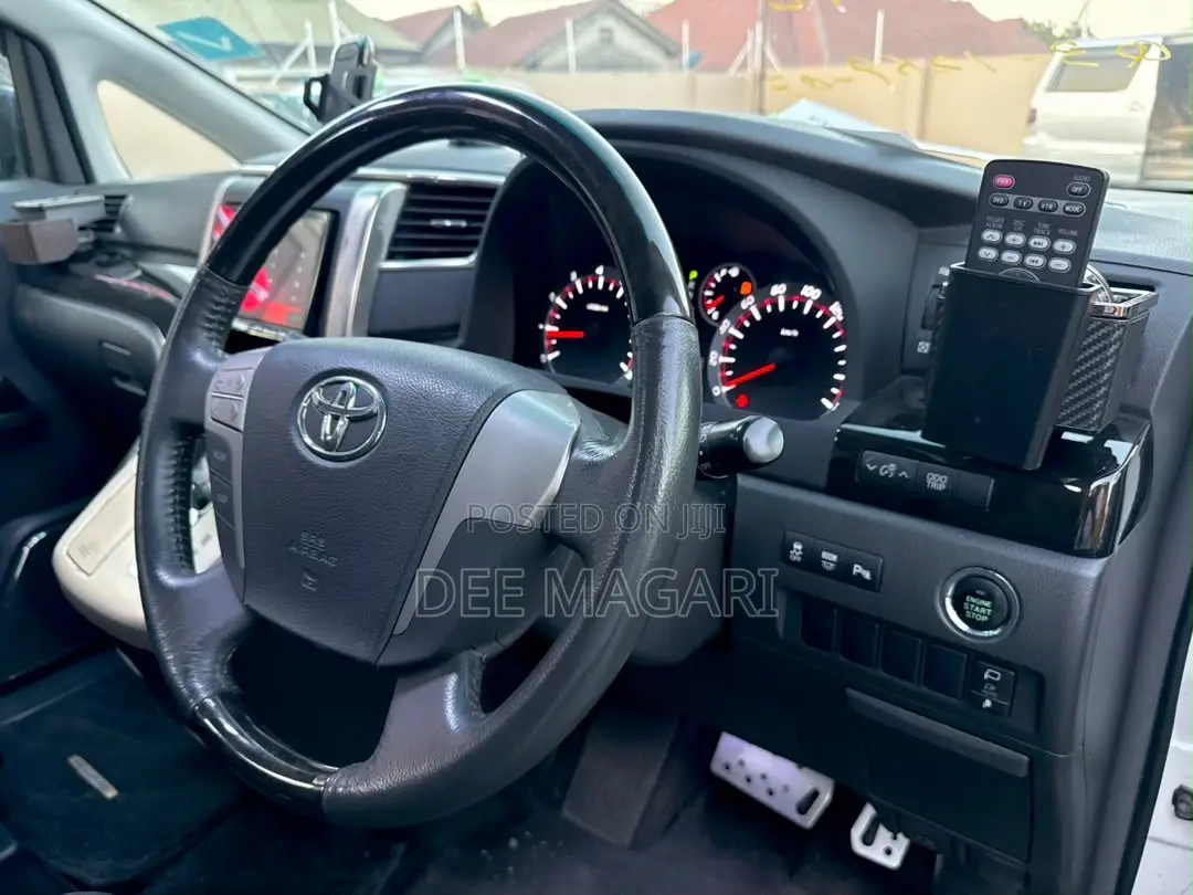 Toyota Vellfire 2012 White