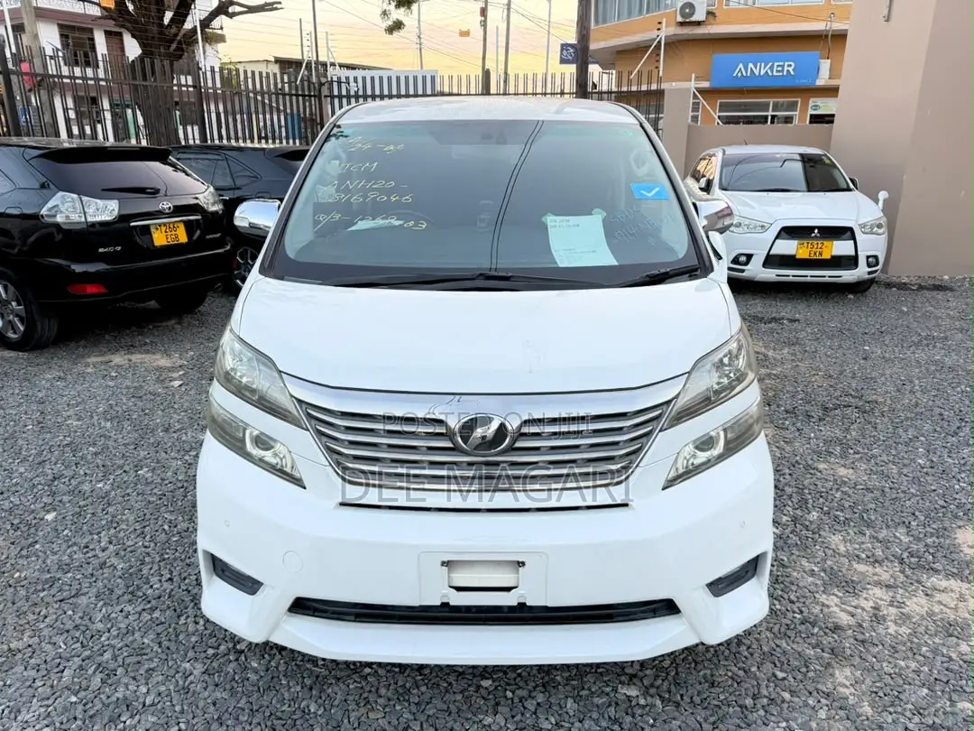 Toyota Vellfire 2012 White