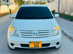 Toyota IST 2006 White