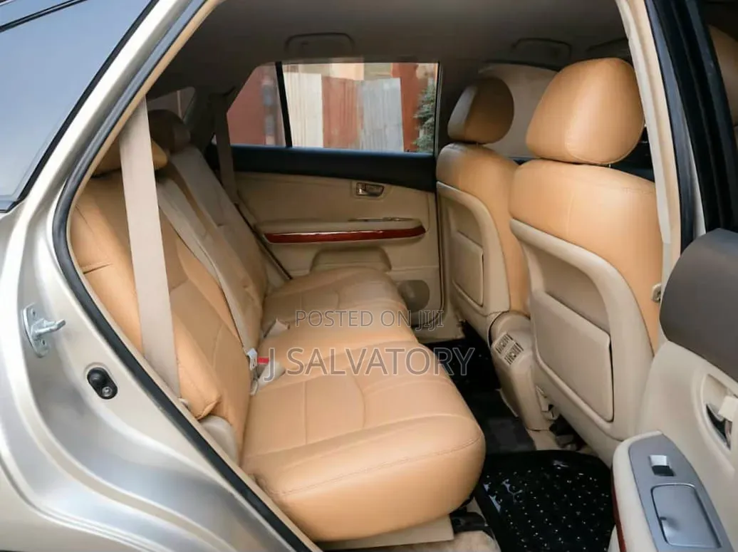 Toyota Harrier 2005 Gold