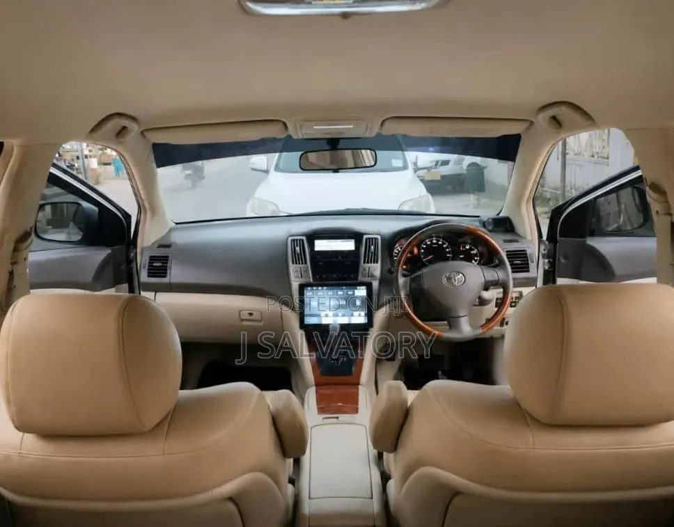 Toyota Harrier 2005 Gold