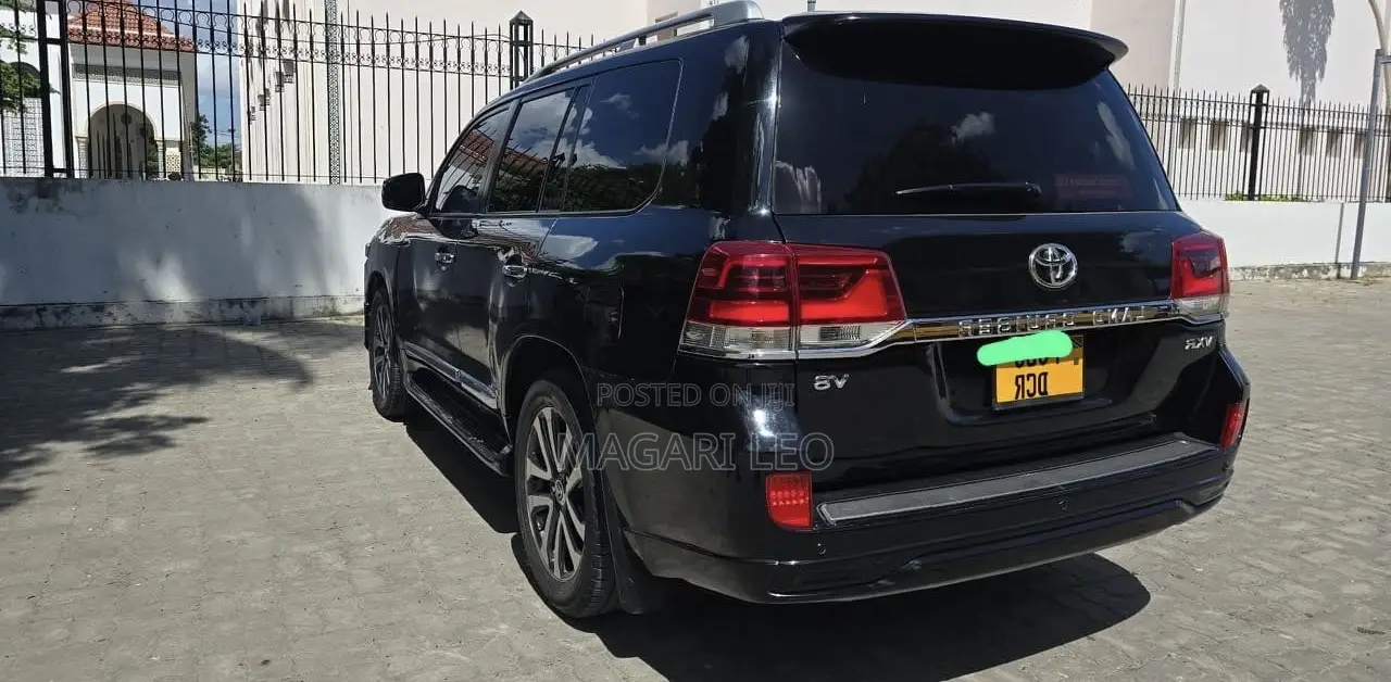 Toyota Land Cruiser 4.5 V8 VXR 2010 Black