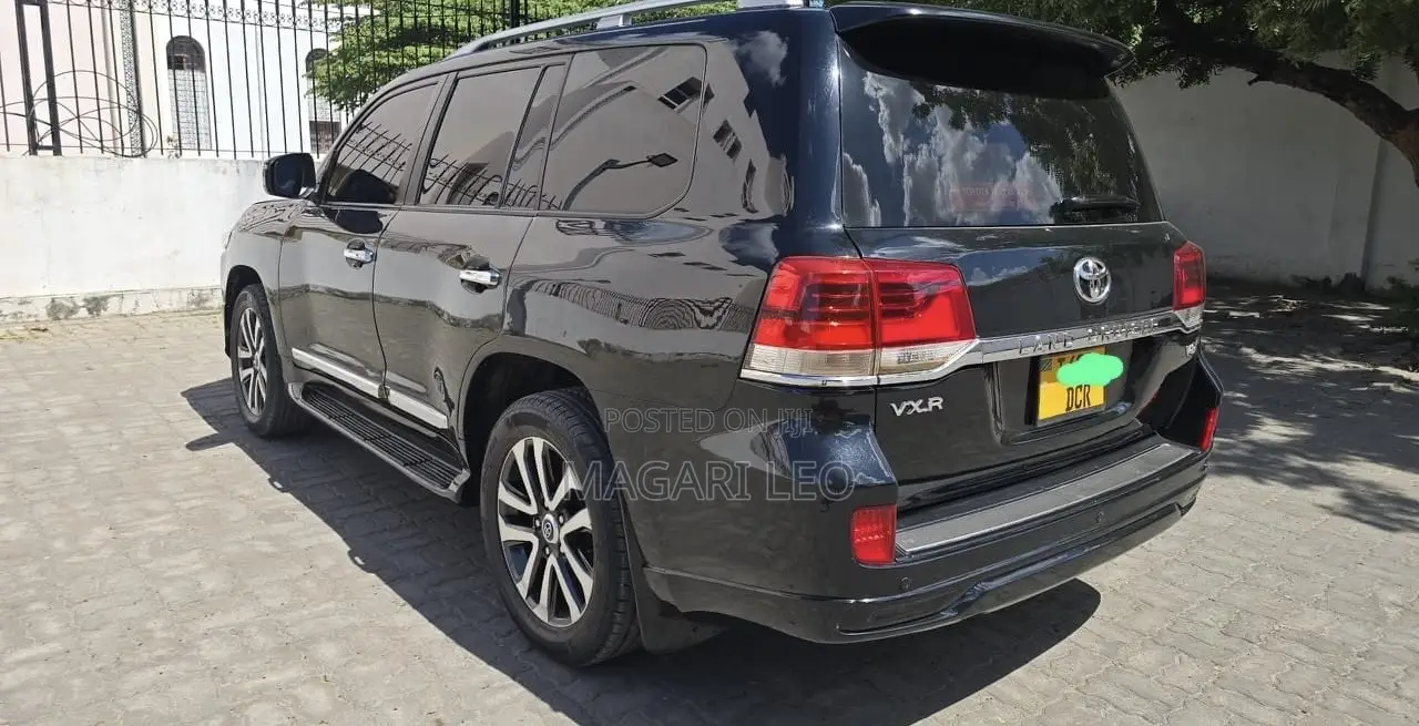 Toyota Land Cruiser 4.5 V8 VXR 2010 Black