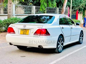 Toyota Crown Royale 2005 White