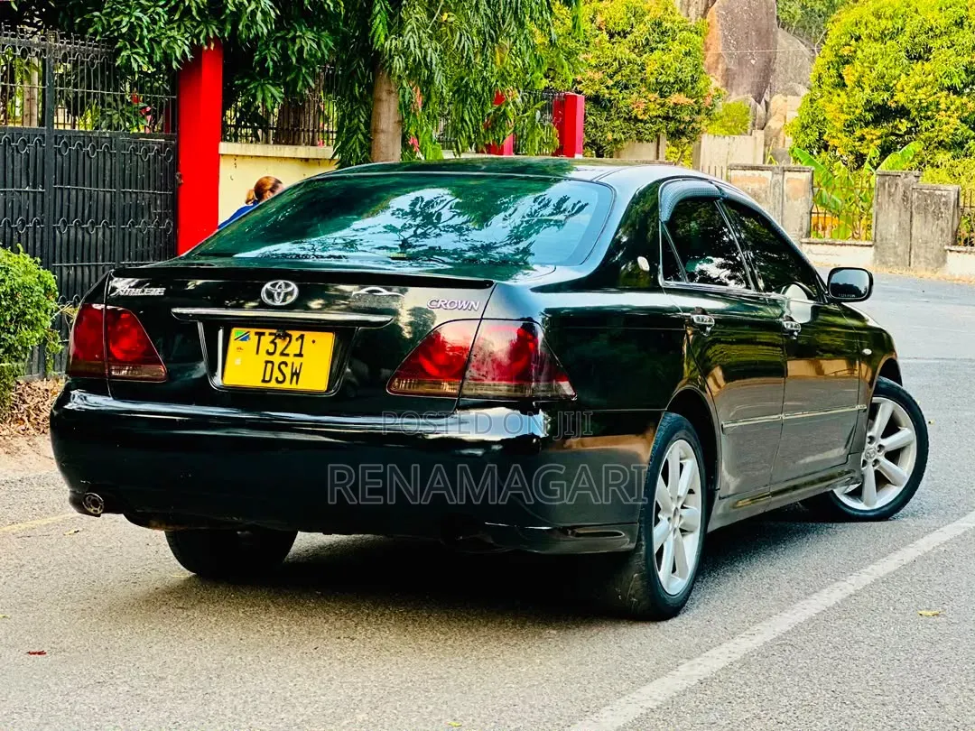 Toyota Crown 2006 Black