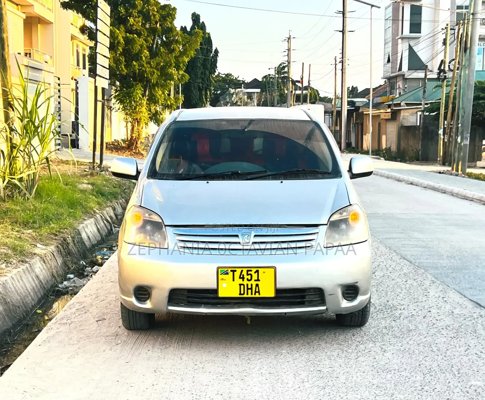 Toyota Raum 2003 Silver