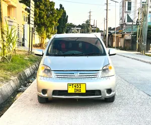 Toyota Raum 2003 Silver