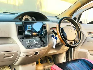 Toyota Raum 2003 Silver