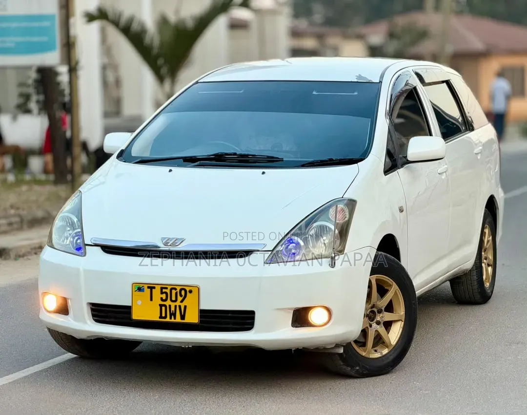 Toyota Wish 2005 White
