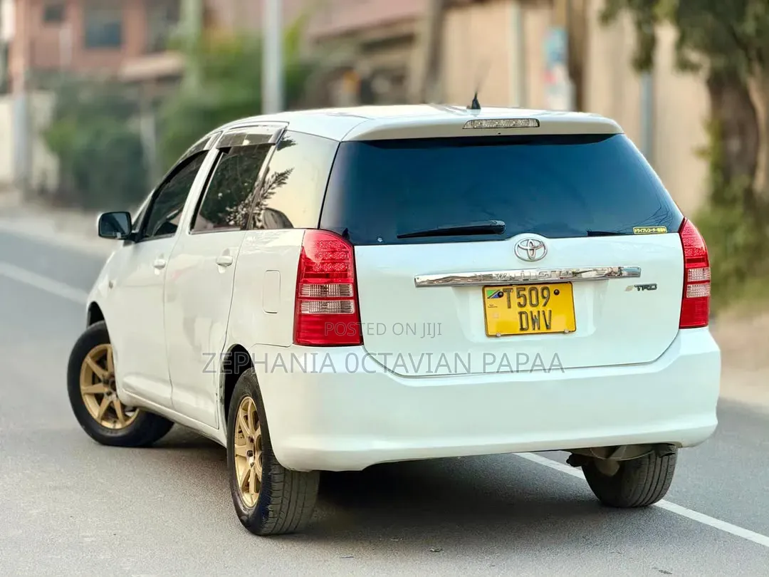 Toyota Wish 2005 White