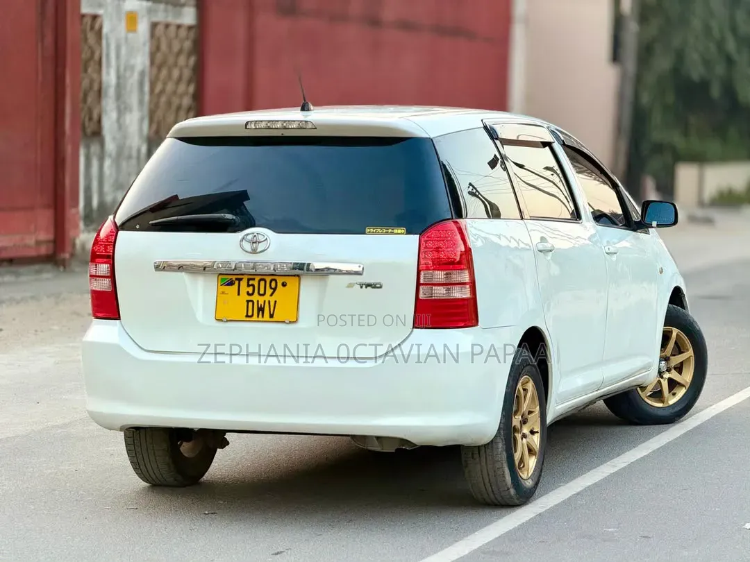 Toyota Wish 2005 White