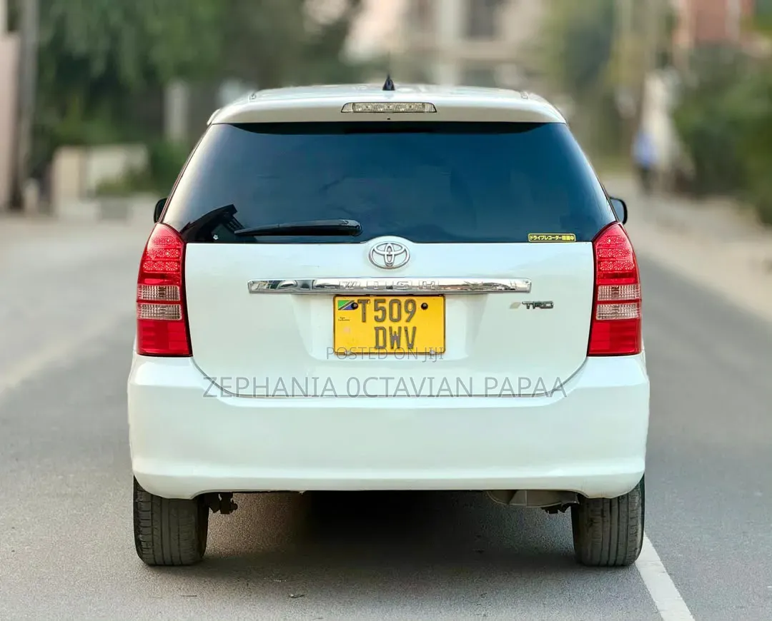 Toyota Wish 2005 White