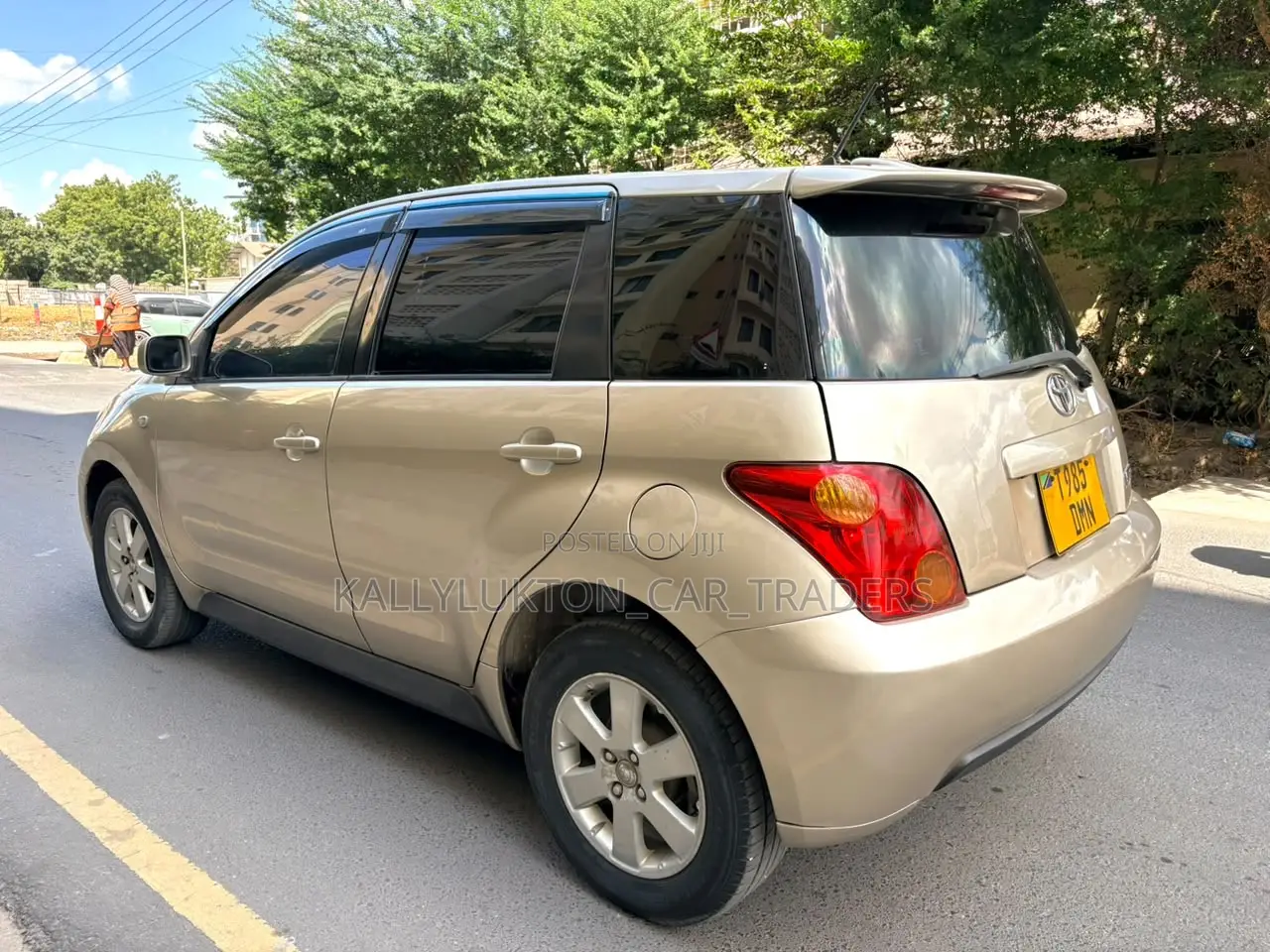 Toyota IST 2007 Gold