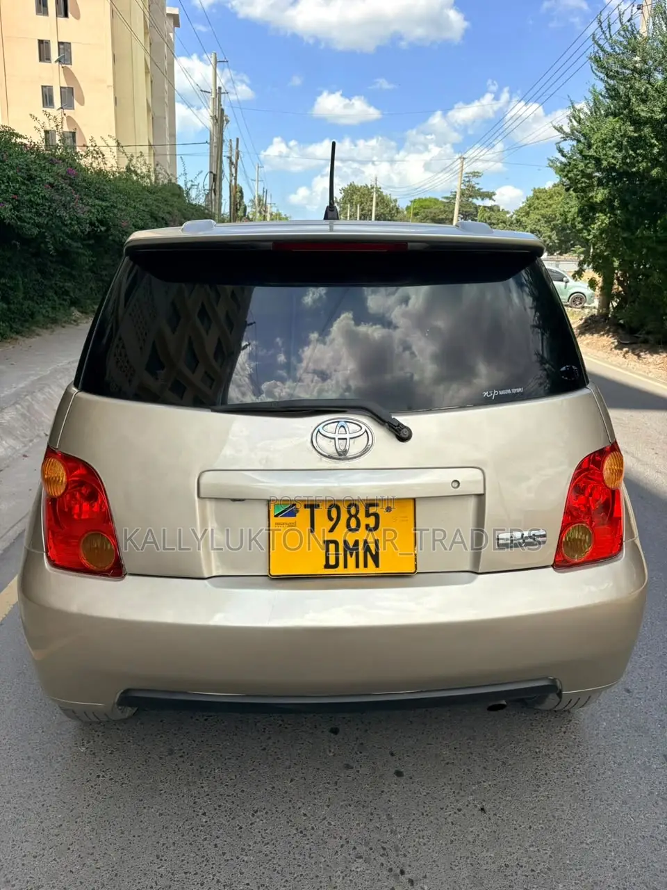 Toyota IST 2007 Gold