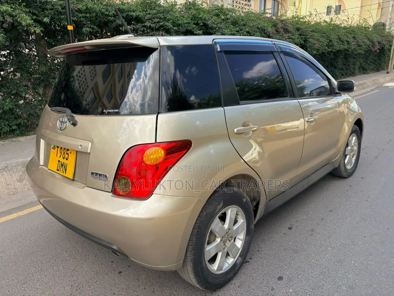 Toyota IST 2007 Gold