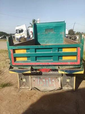 Mitsubishi Canter 1999 Green