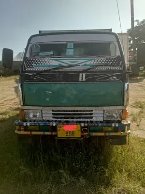 Mitsubishi Canter 1999 Green