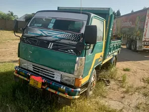 Mitsubishi Canter 1999 Green