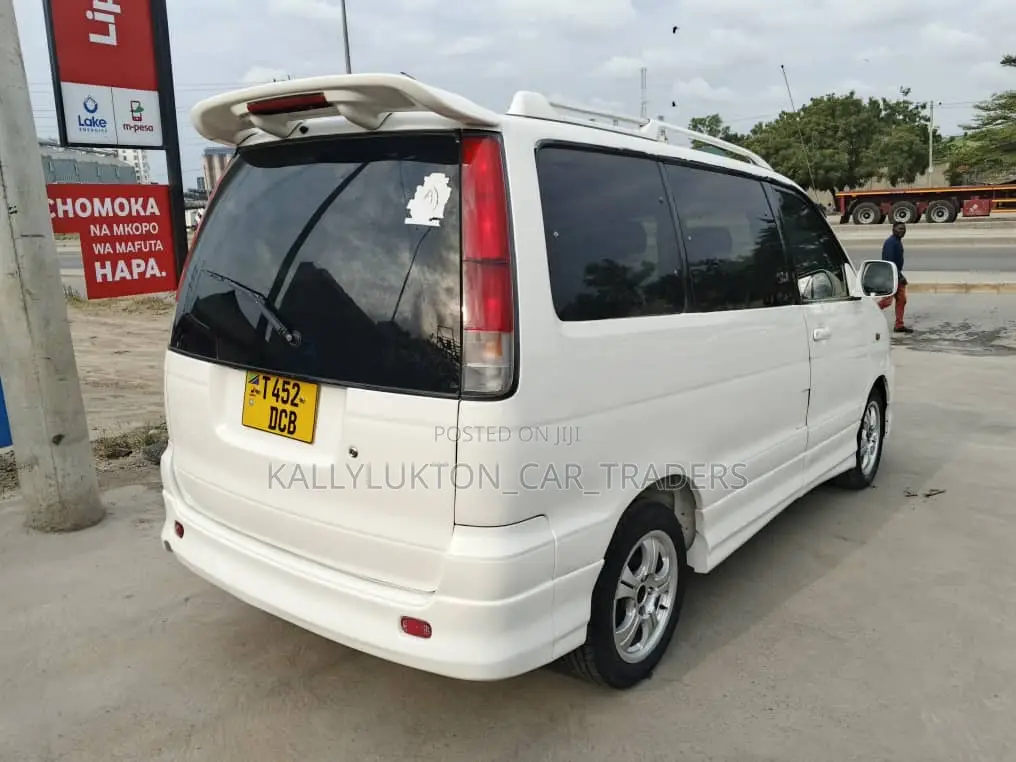 Toyota TownAce 2003 White