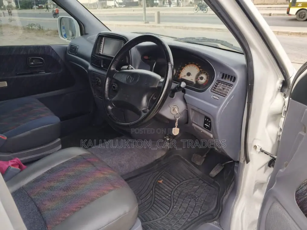 Toyota TownAce 2003 White