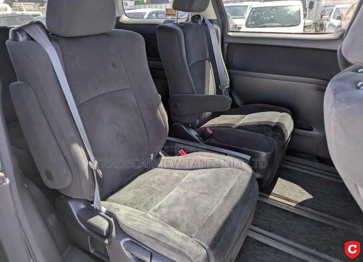 Toyota Vellfire 2010 Black