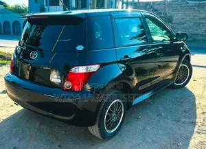 Toyota IST 2005 Matt Black
