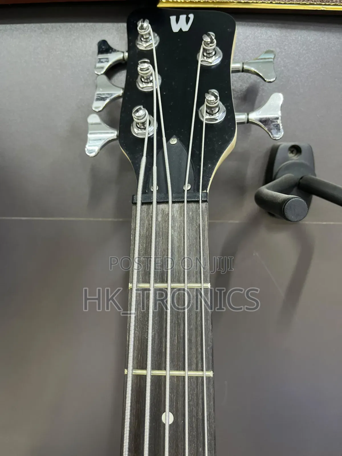 W Bass Guitar 5 Strings