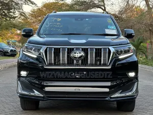 Toyota Land Cruiser 2023 Green