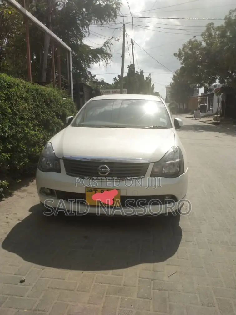 Nissan Bluebird 2008 White