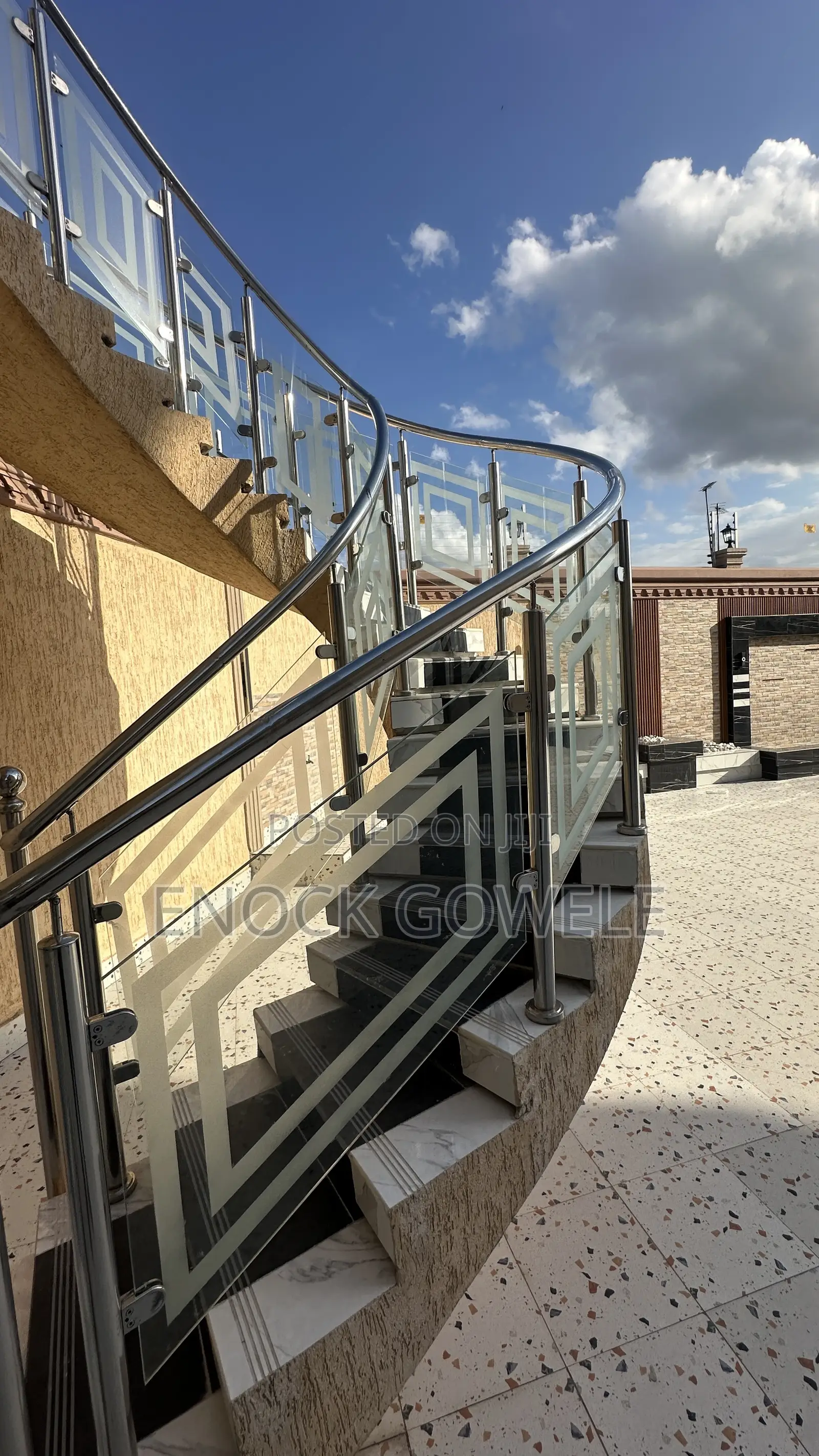 12bdrm House in Biafra, Kinondoni for rent