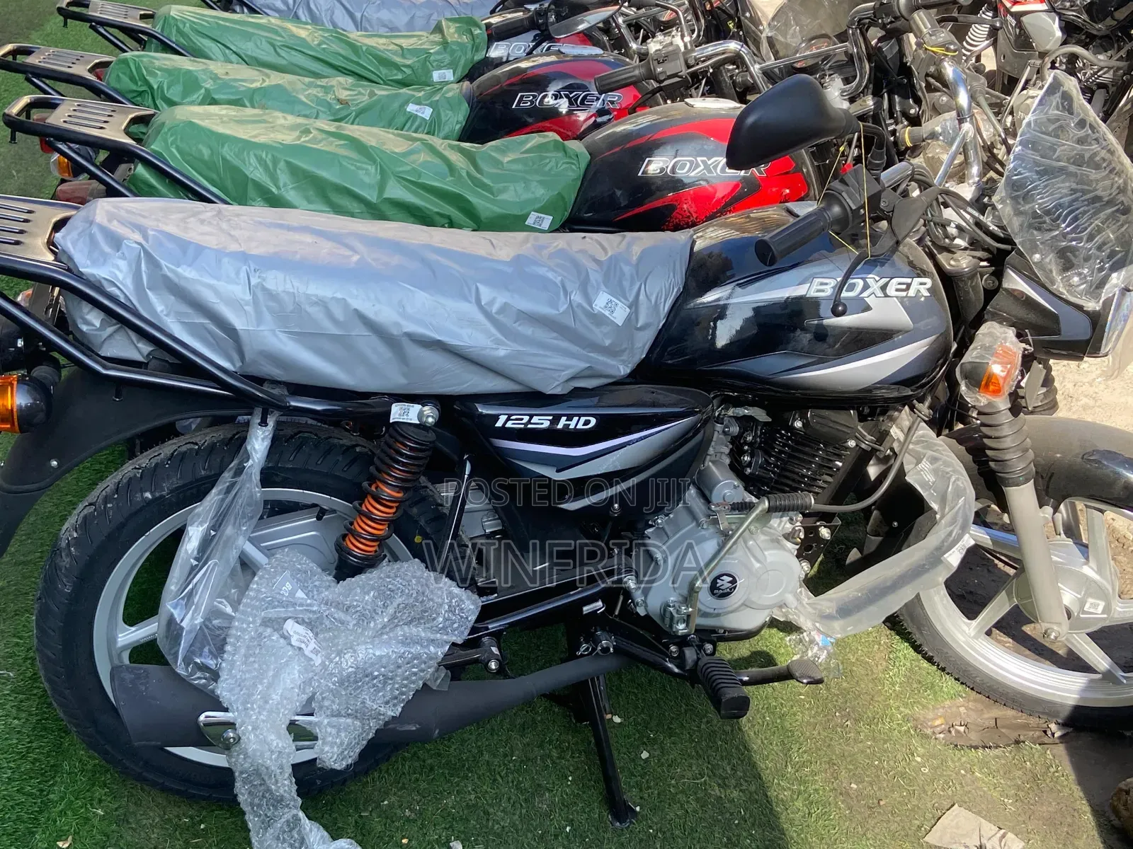 New Bajaj Boxer 125 2023 Black
