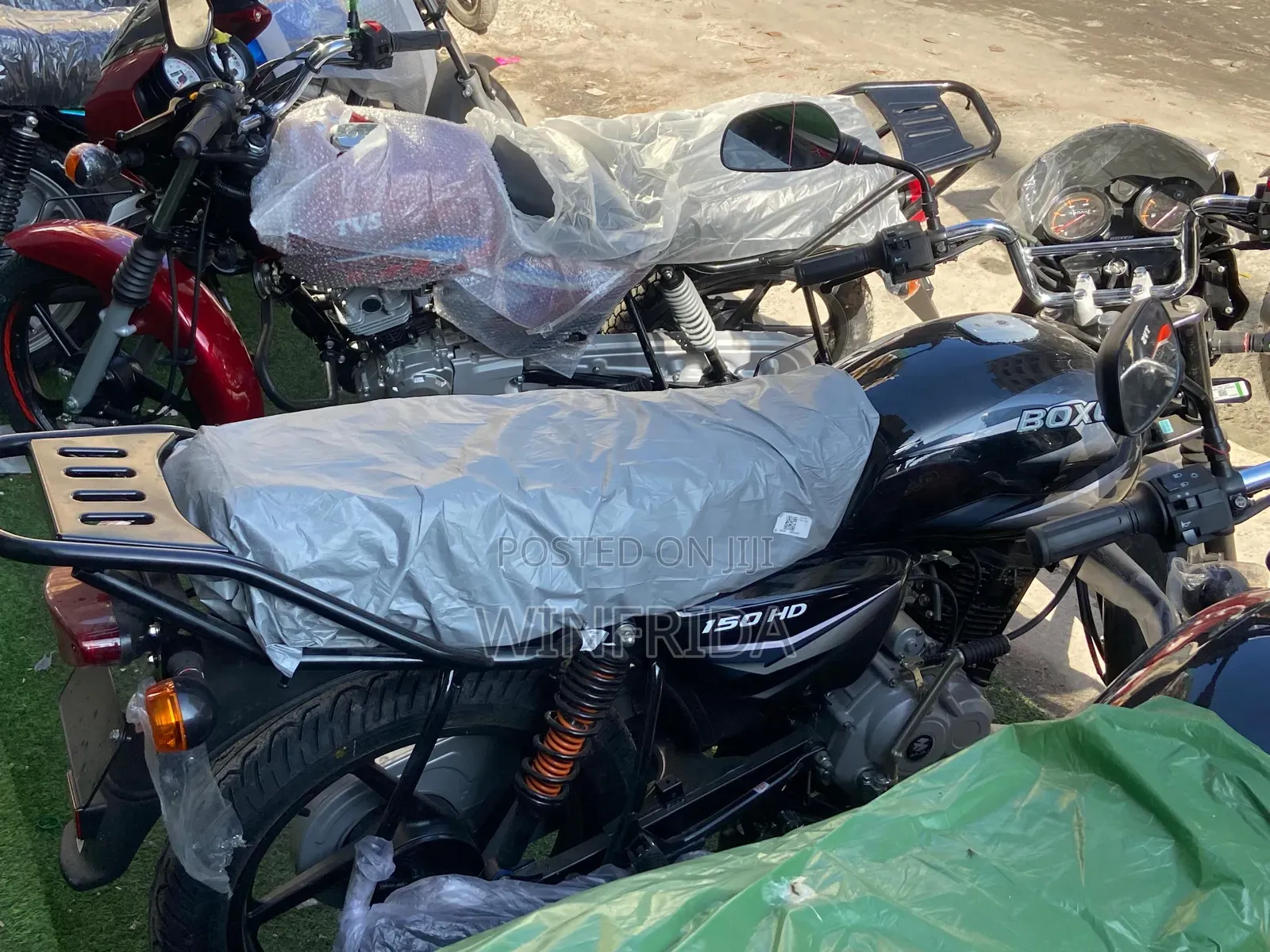 New Bajaj Boxer 125 2023 Black