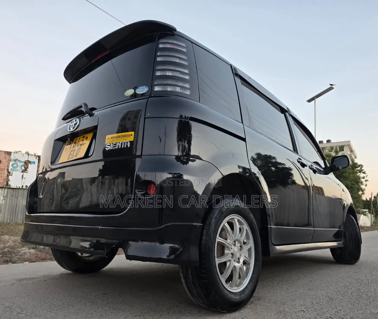 Toyota Sienta 2007 Black