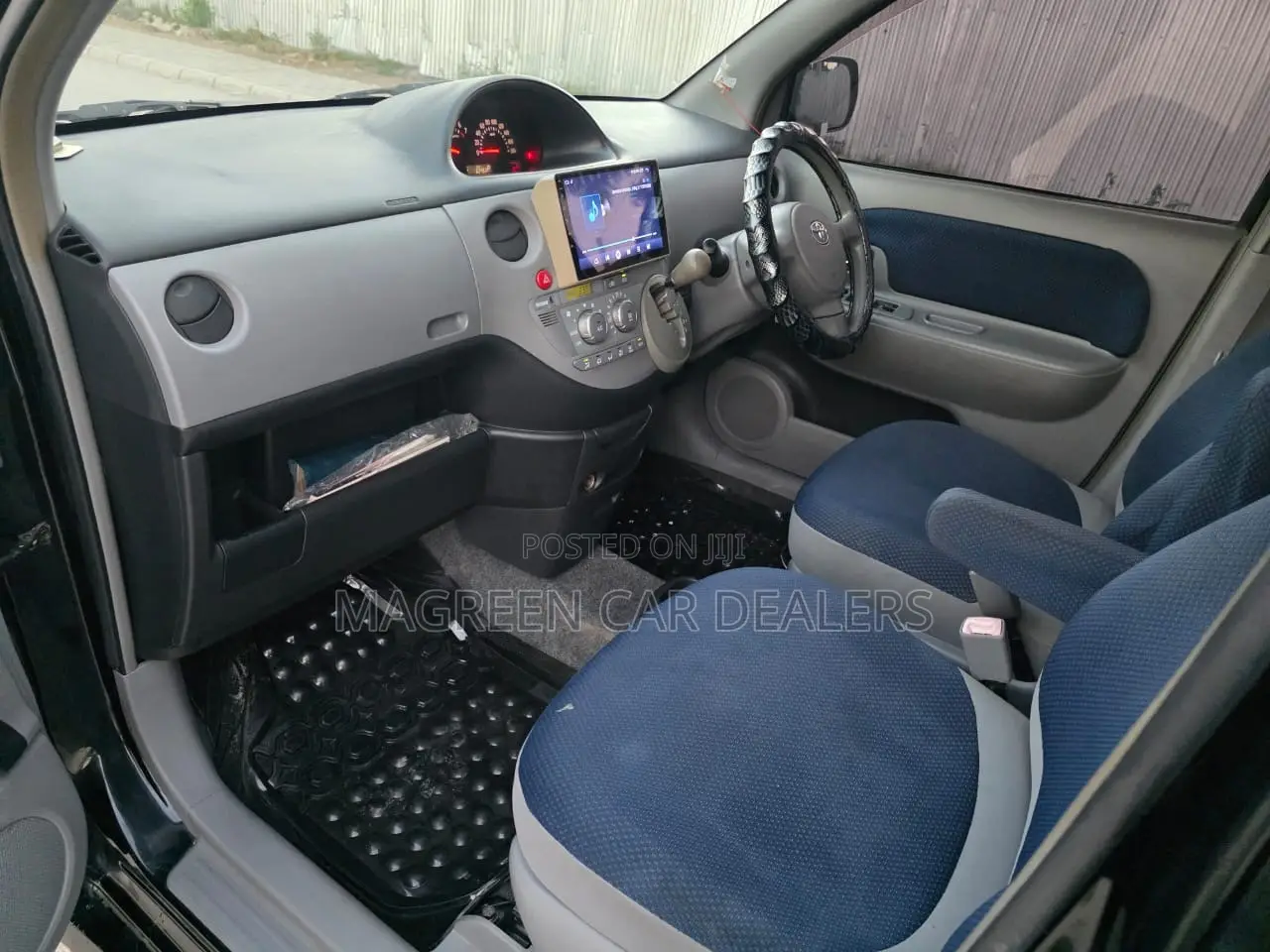 Toyota Sienta 2007 Black