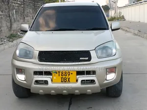 Toyota RAV4 Automatic 2003 Gold