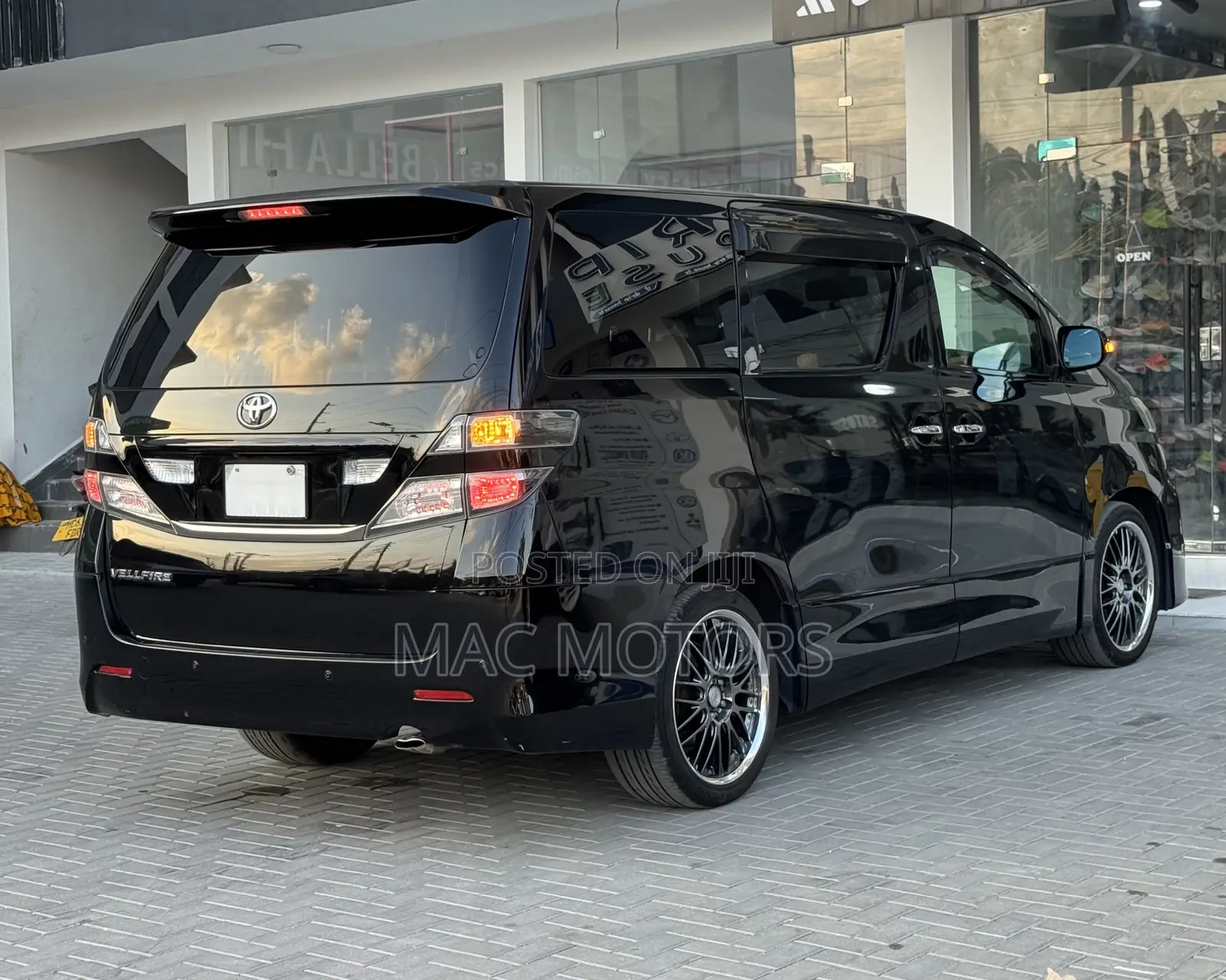 Toyota Vellfire 2010 Black