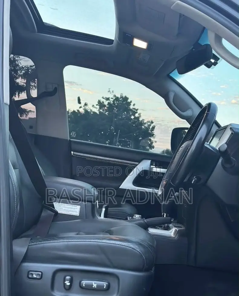 Toyota Land Cruiser 2021 Black