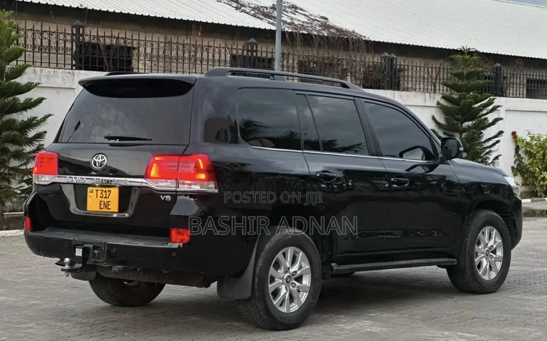 Toyota Land Cruiser 2021 Black