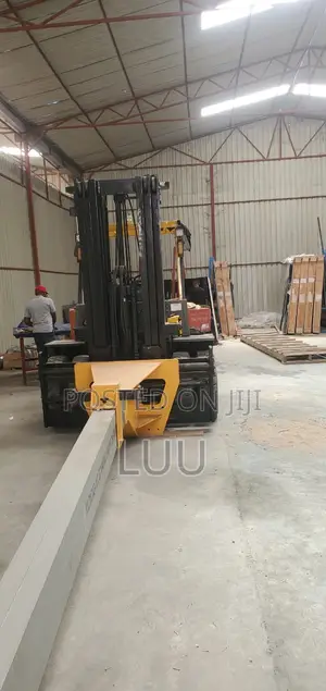 Forklift Inauzwa Mpya Kabisa Haijawai Kutumika