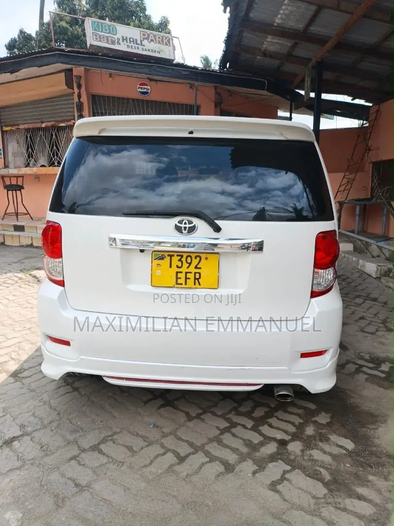 Toyota Rumion 1.5 FWD 2023 White