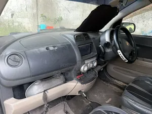 Toyota Passo 2005 Green