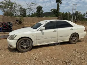 Toyota Crown 2006 White