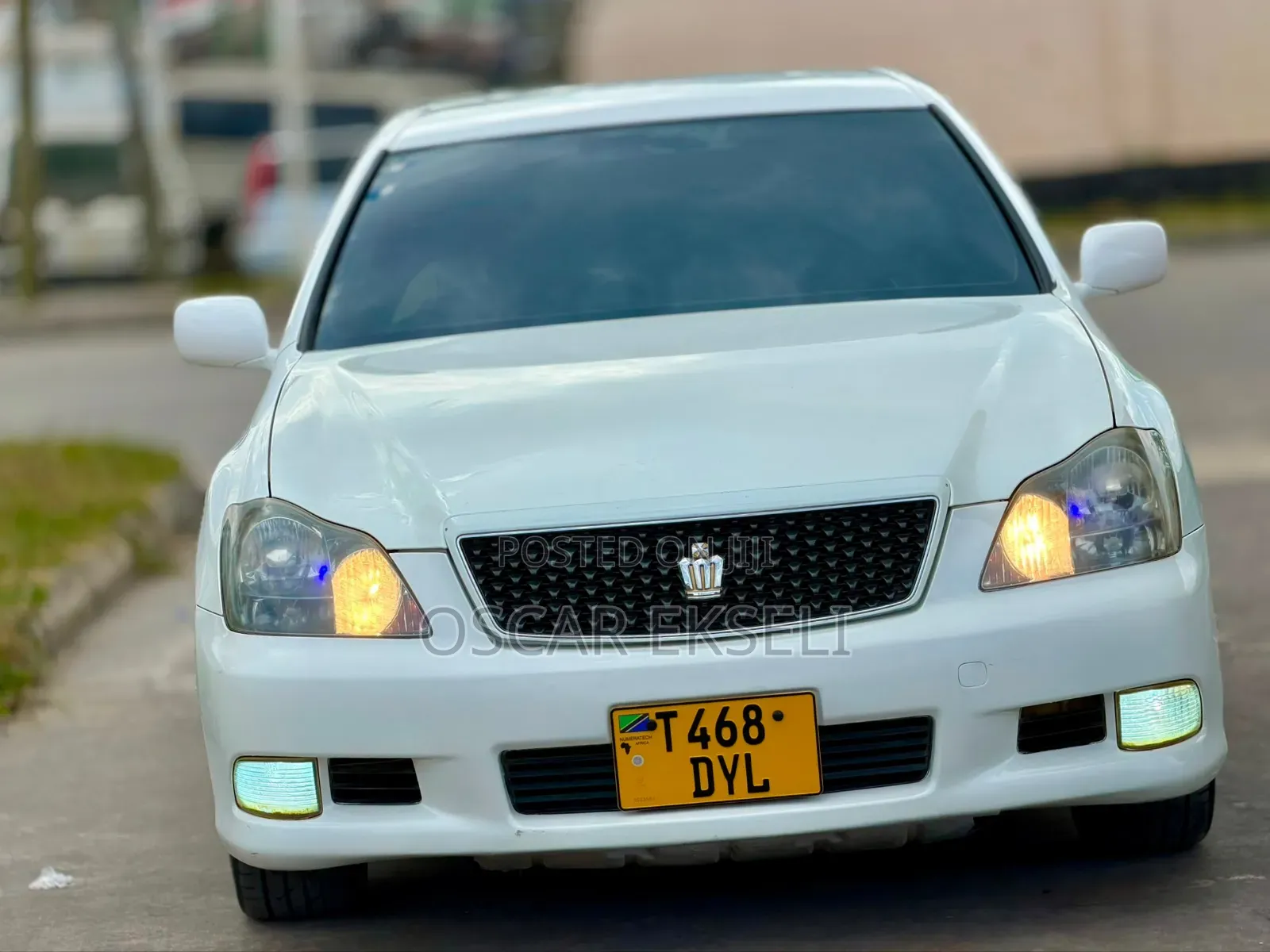 Toyota Crown 2007 White