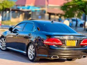 Toyota Crown 2009 Black