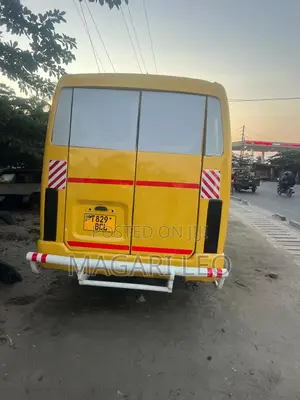Nissan Civilian 2002 Yellow