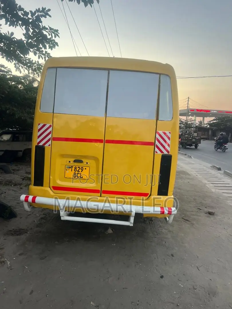 Nissan Civilian 2002 Yellow