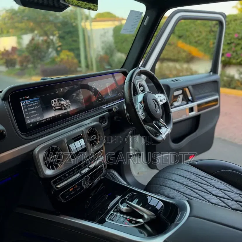 Mercedes-Benz G-Class 2021 White