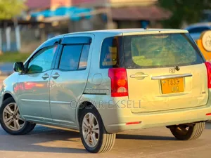 Toyota Raum 2005 Silver