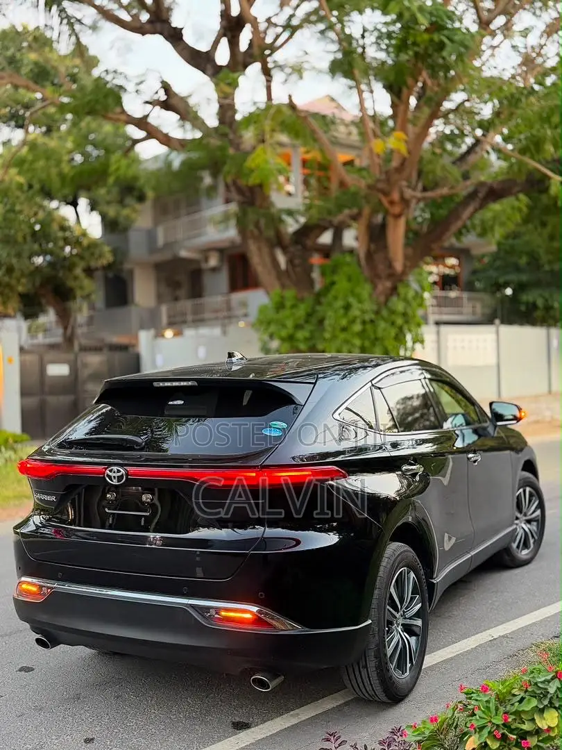 Toyota Harrier 2021 Black