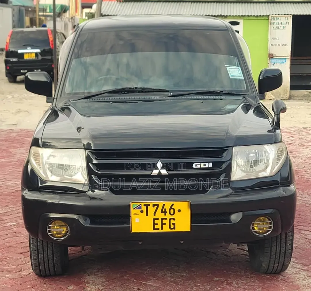 Mitsubishi Pajero 2008 Black